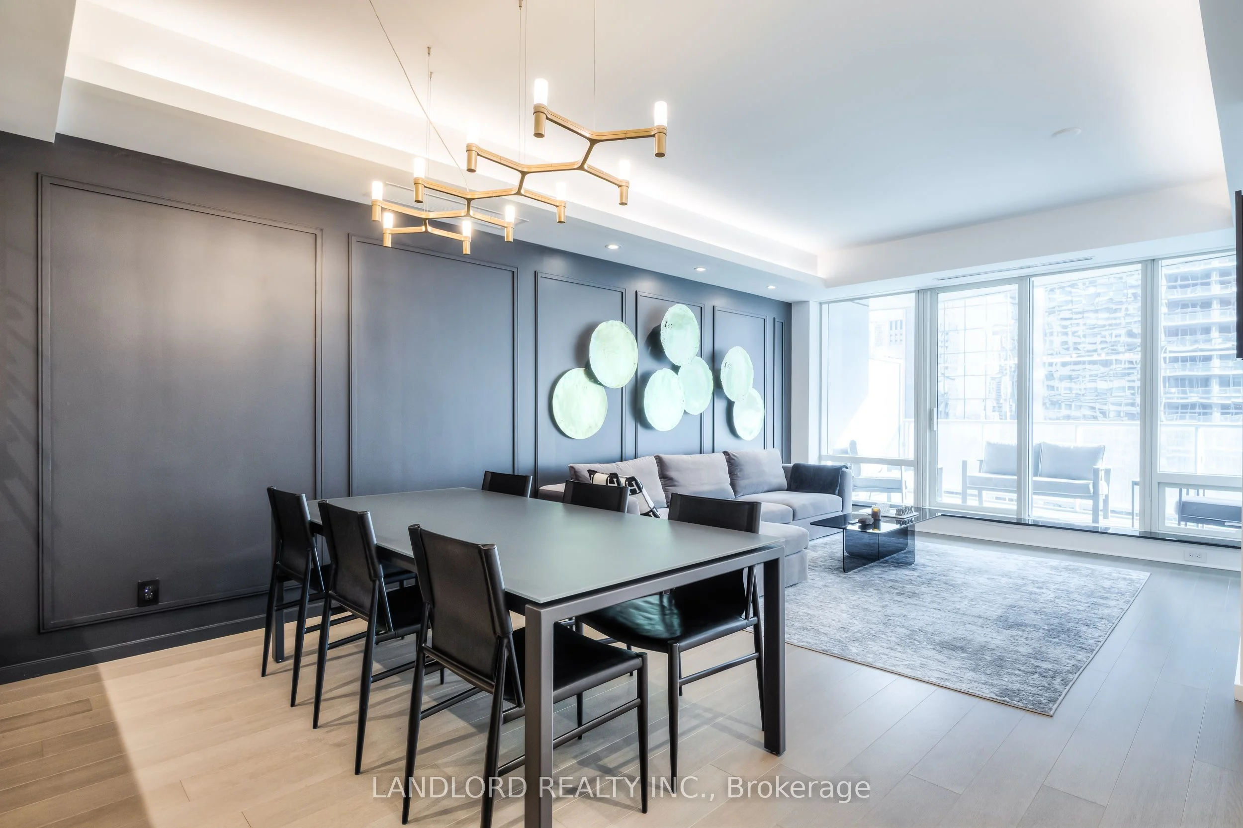 180 University Avenue 2208, Toronto C01, On M5h 0a2
