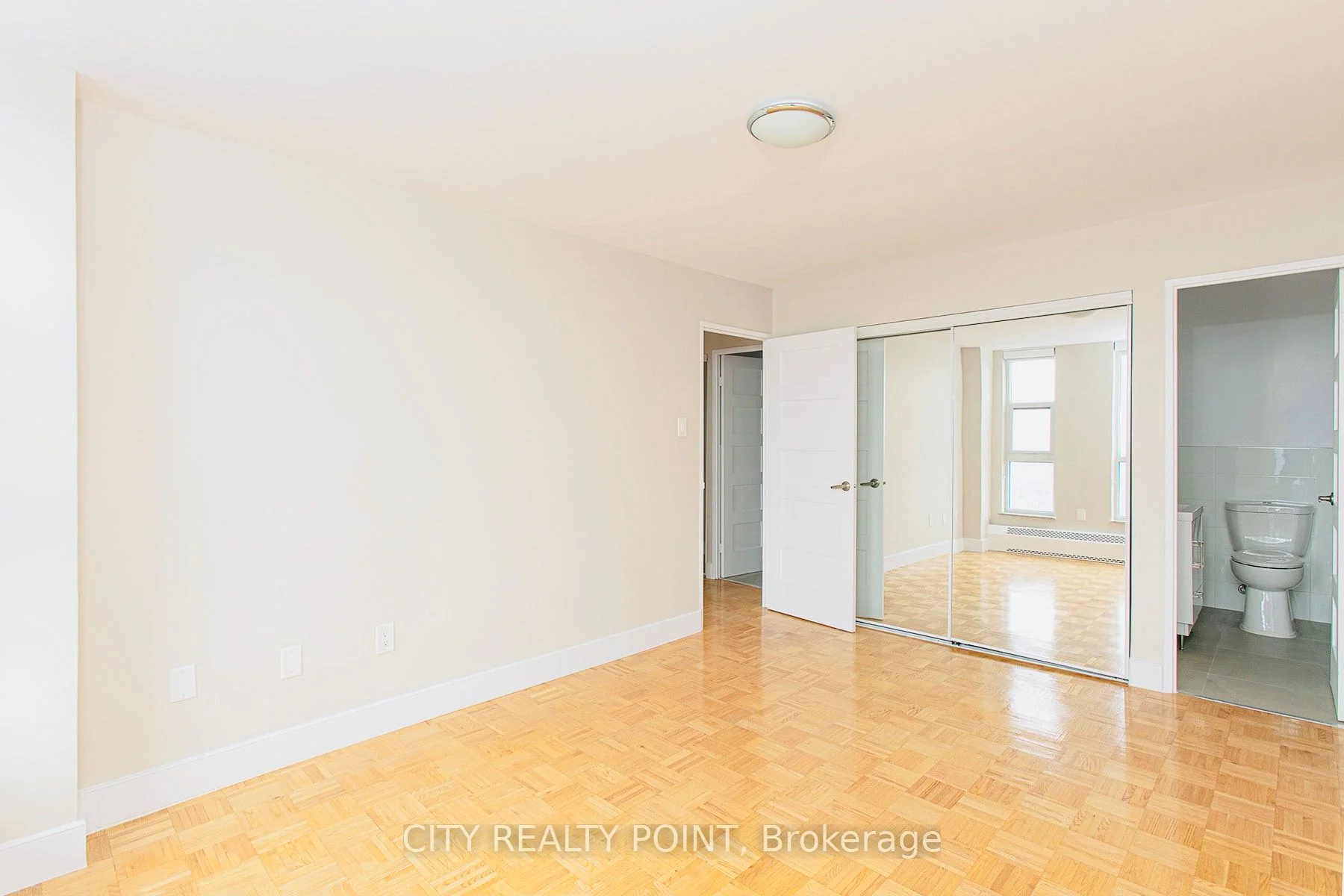 666 Spadina Avenue 1711, Toronto C01, On M5s 2h8