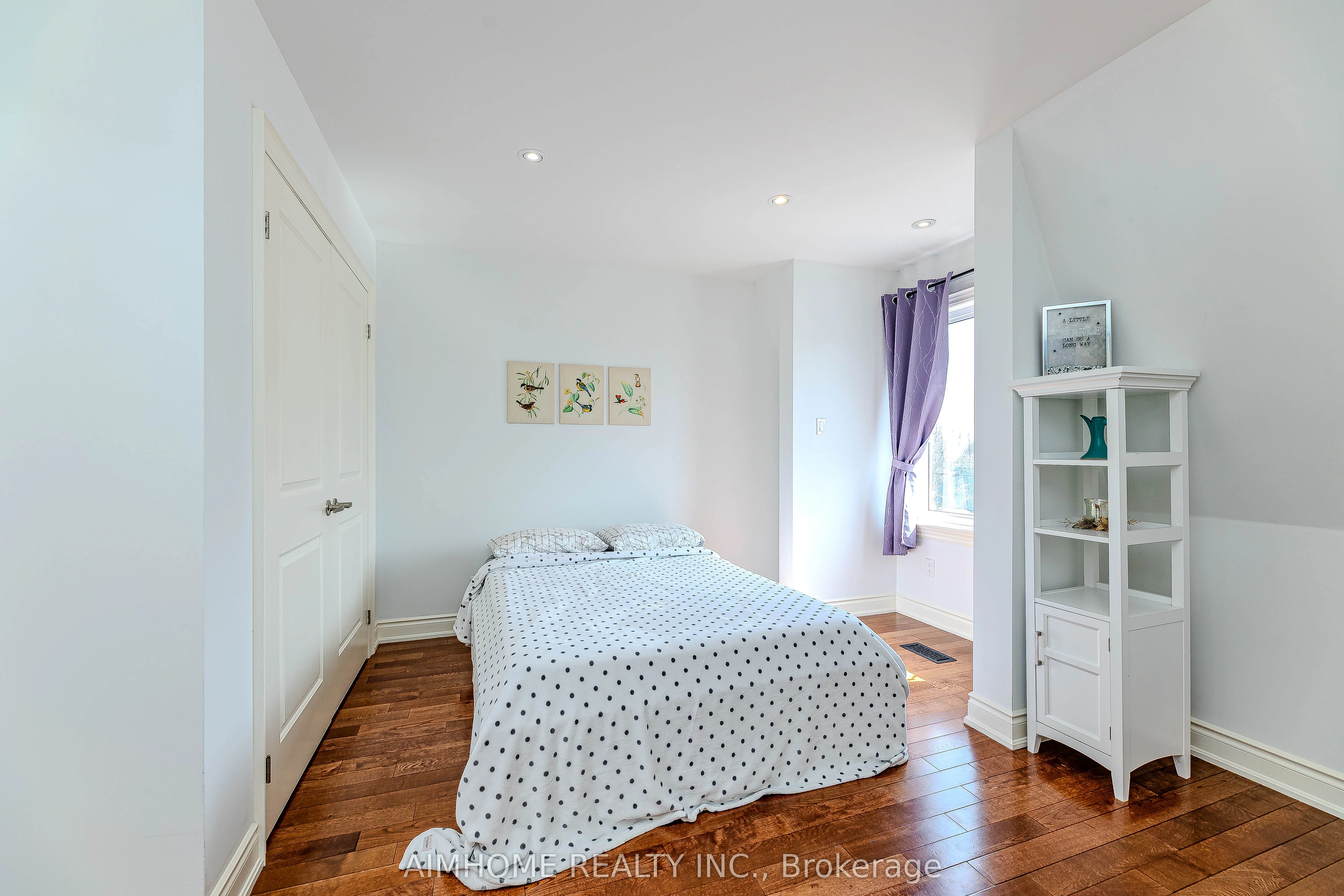 216a finch Avenue W, Toronto C07, ON M2R 1M5