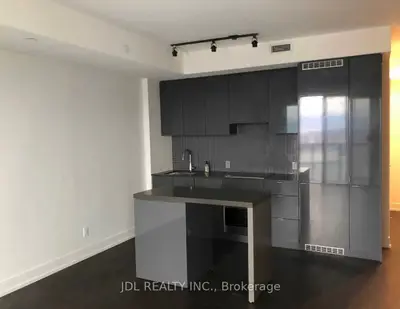 7 Grenville Street 5609, Toronto C01, On M4y 0e9