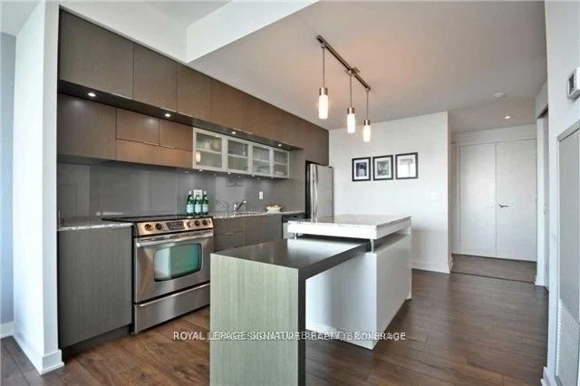 Condo Apartment in Toronto