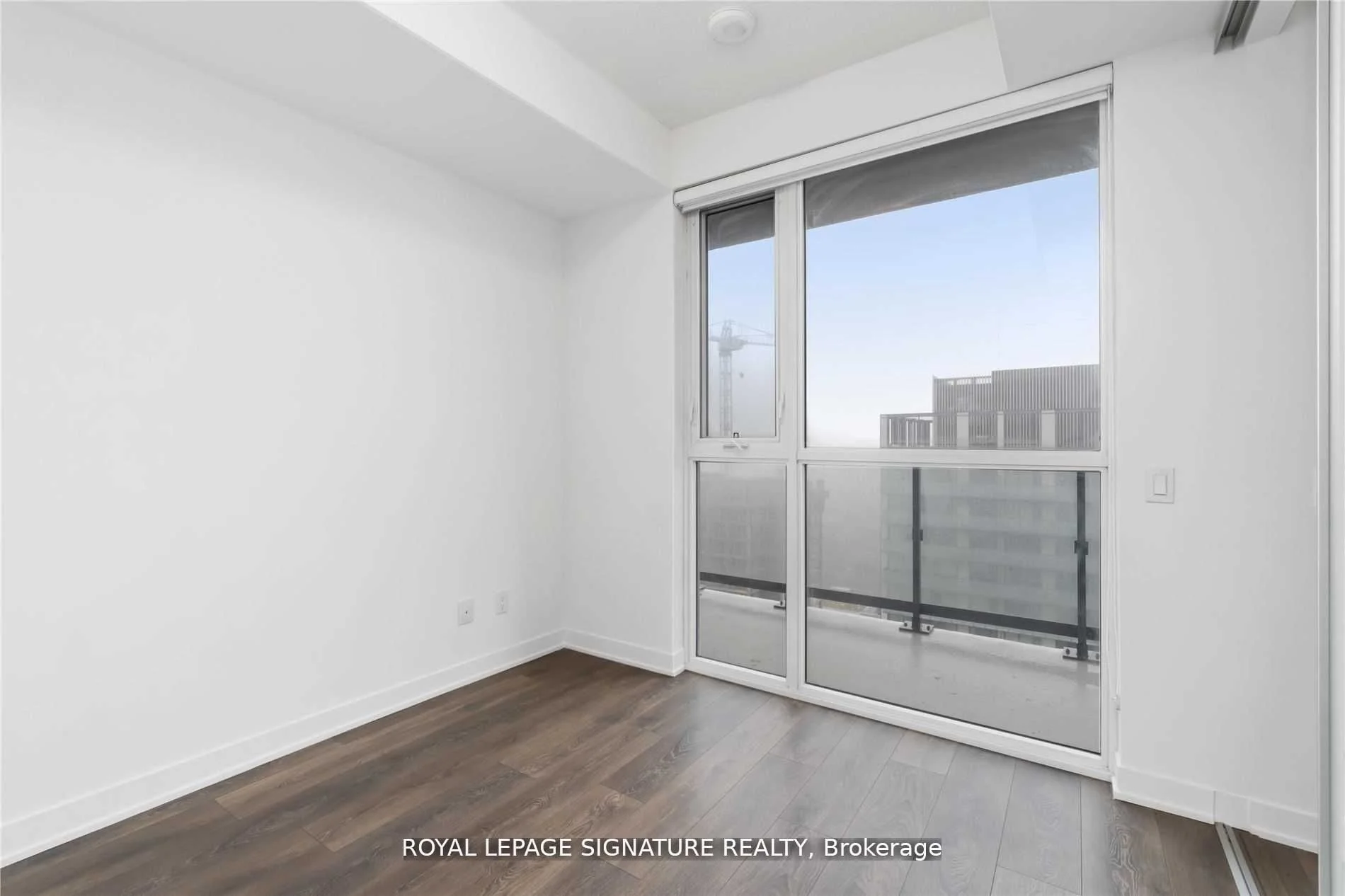 87 Peter Street 2408, Toronto C01, ON M5V 2G4