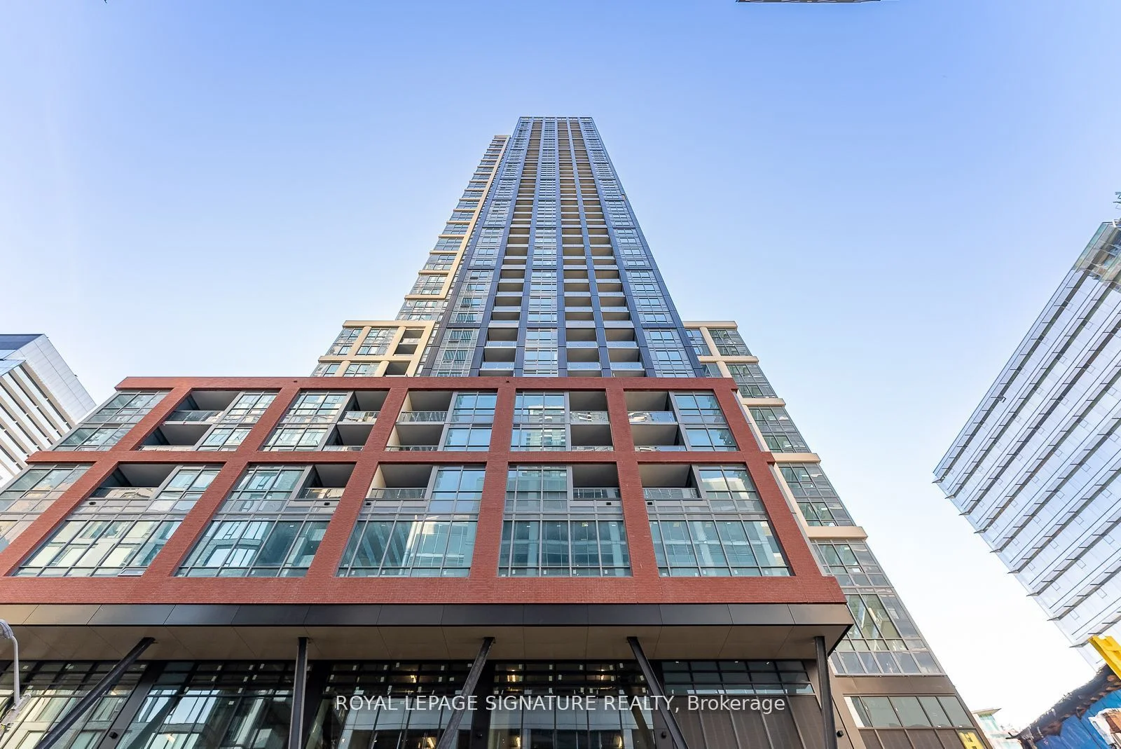 Condo Apartment in Toronto