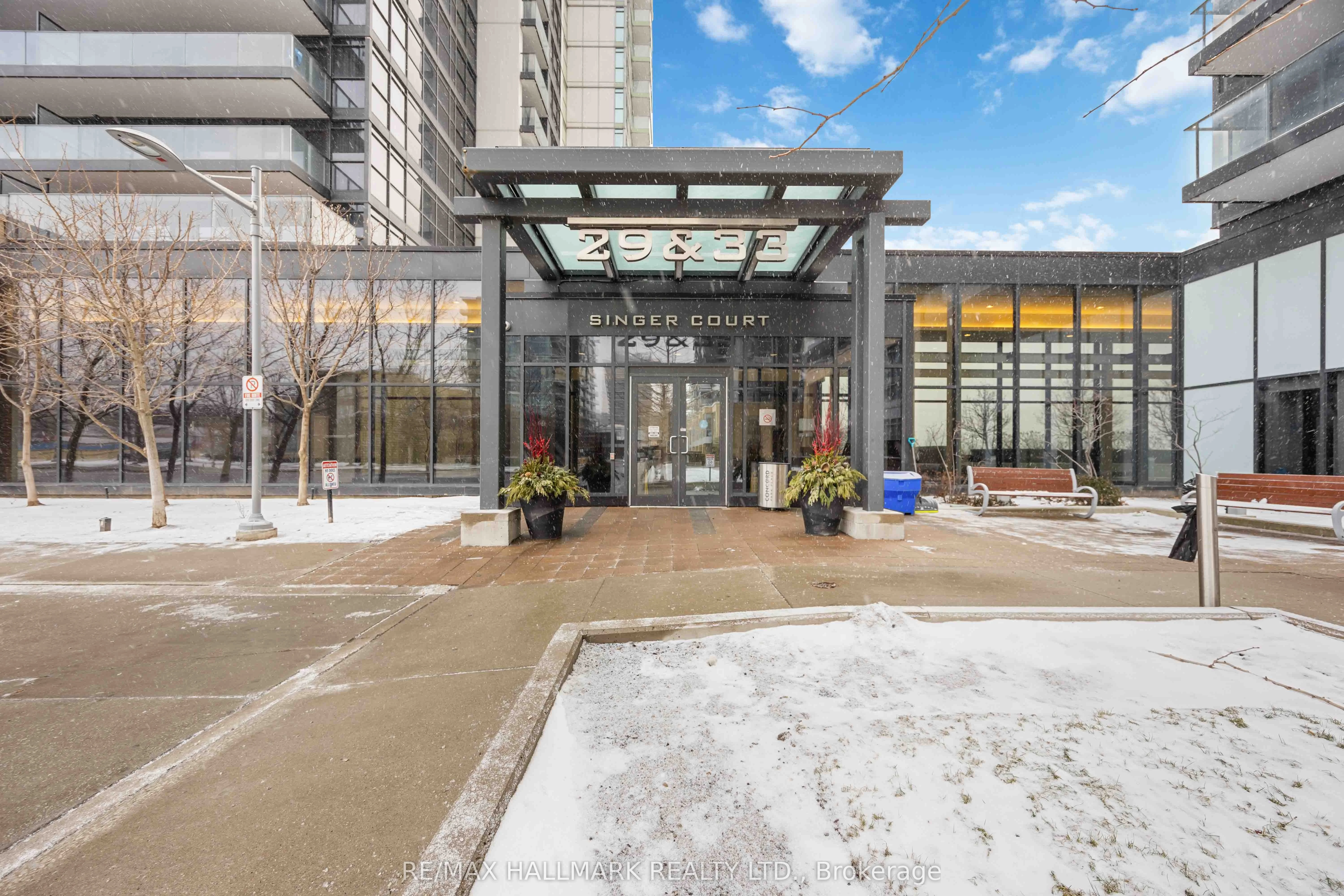 Condo Apartment in Toronto