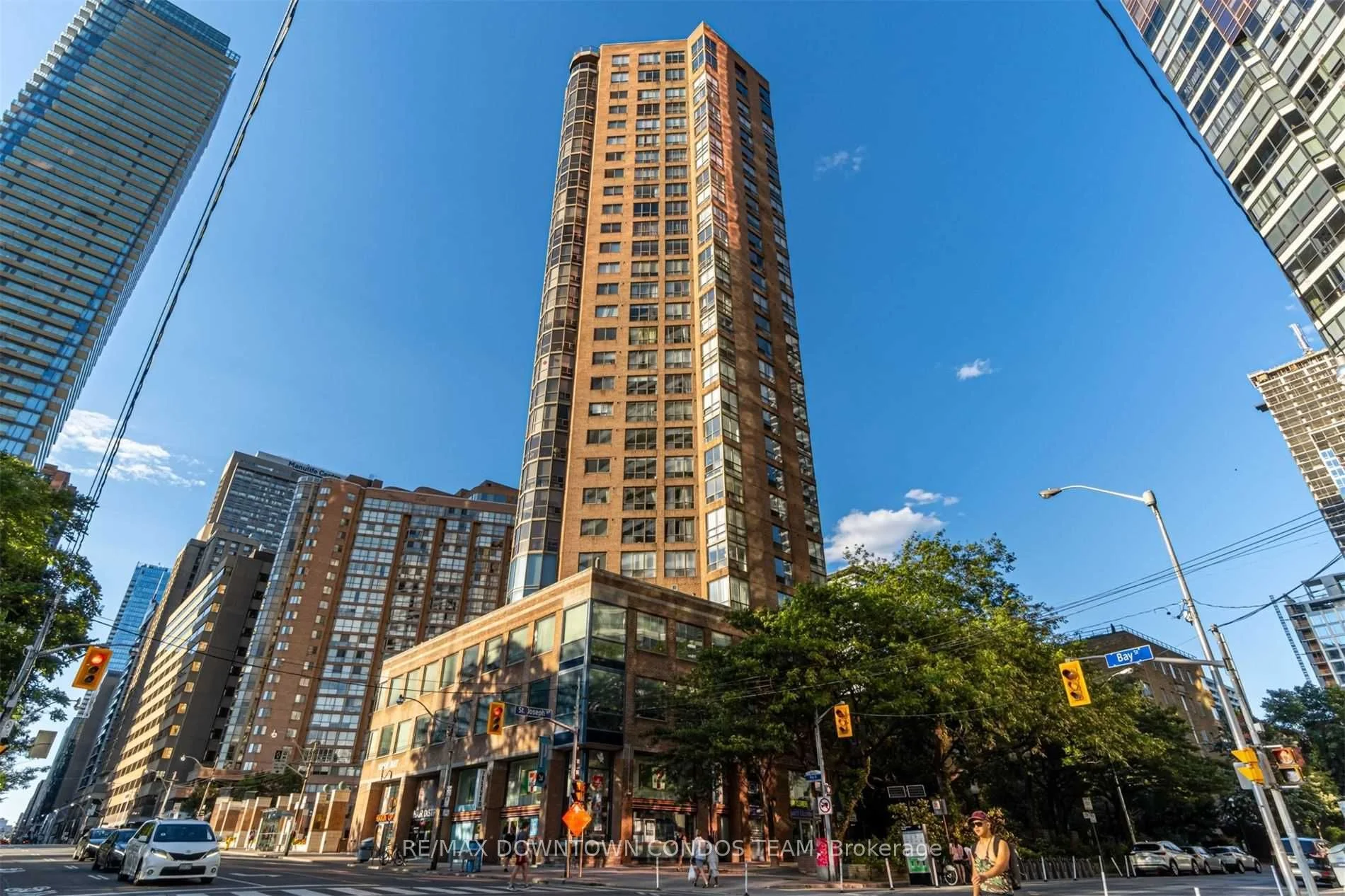 44 St Joseph Street 1711, Toronto C01, On M4y 2w4