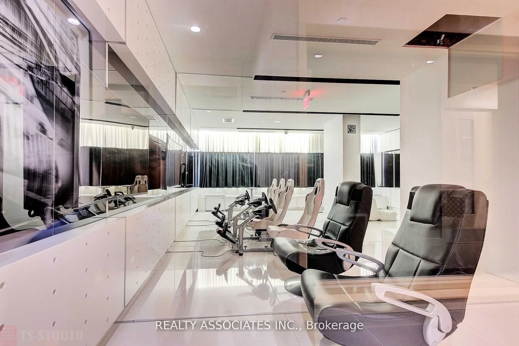45 Charles Street E 1903, Toronto C08, ON M4Y 0B8