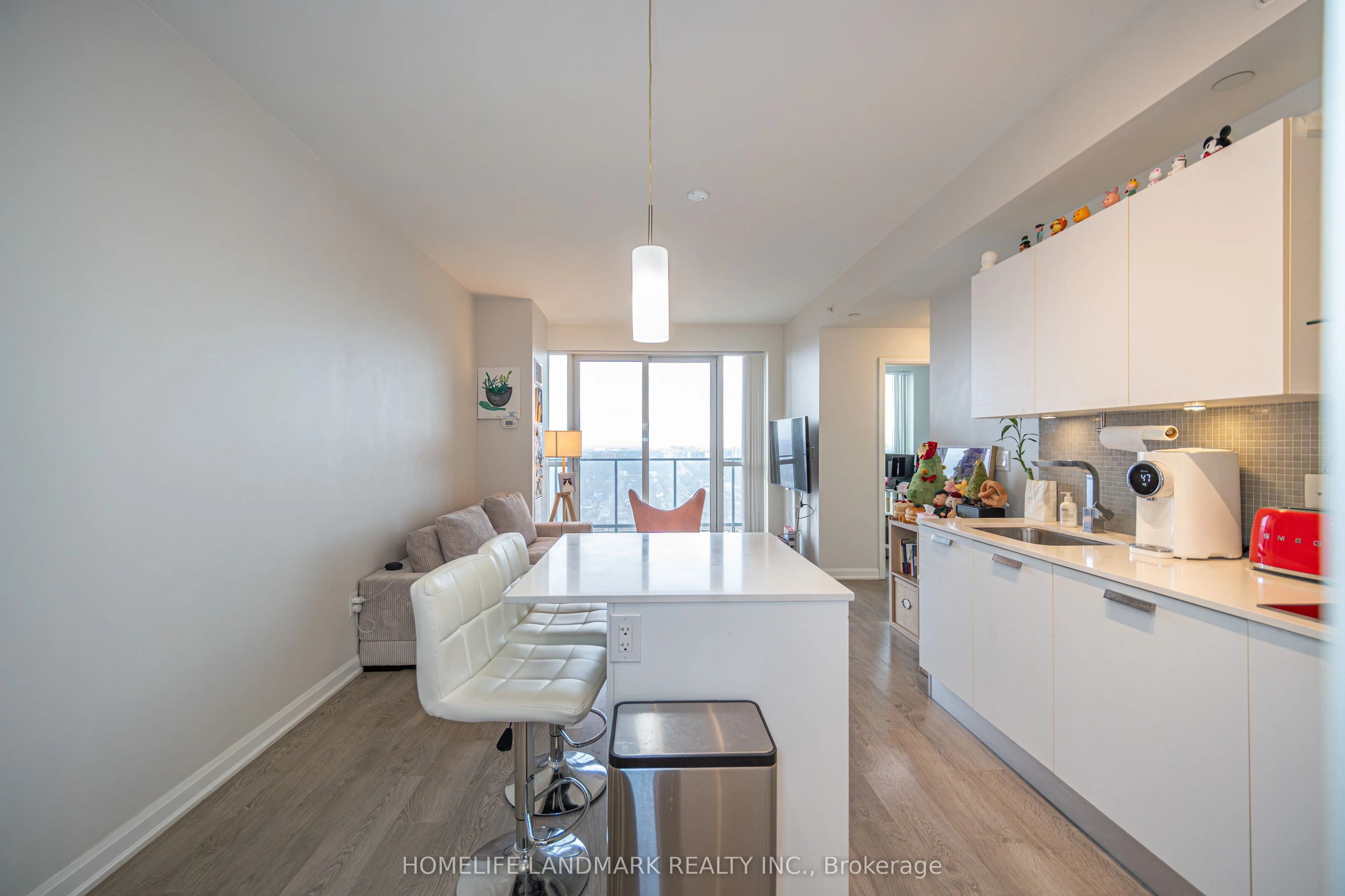 Condo Apartment in Toronto