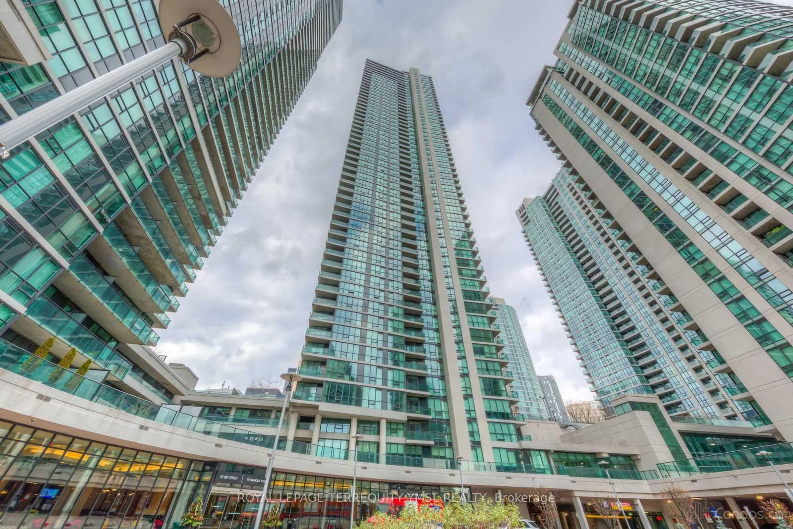 33 Bay Street 3903, Toronto C01, On M5j 2z3