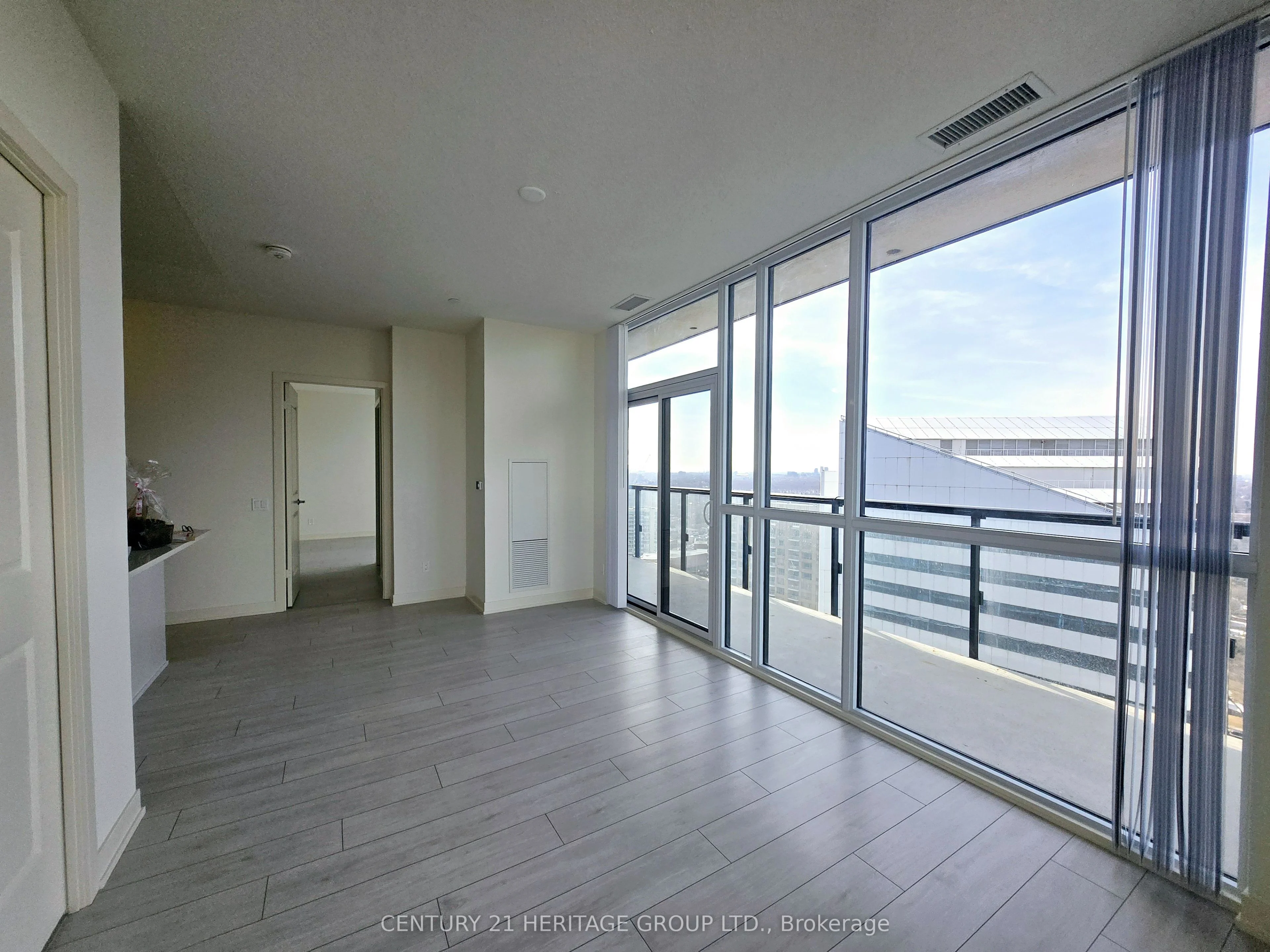 4955 Yonge Street 3217, Toronto C14, ON M2N 0L8