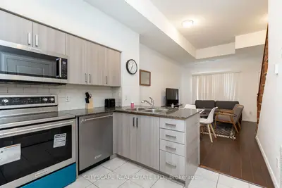 21 Ruttan Street 132, Toronto C01, On M6p 0a1