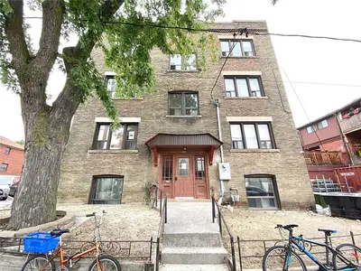 Duplex in Toronto