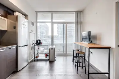 36 Lisgar Street 625w, Toronto C01, On M6j 0c7