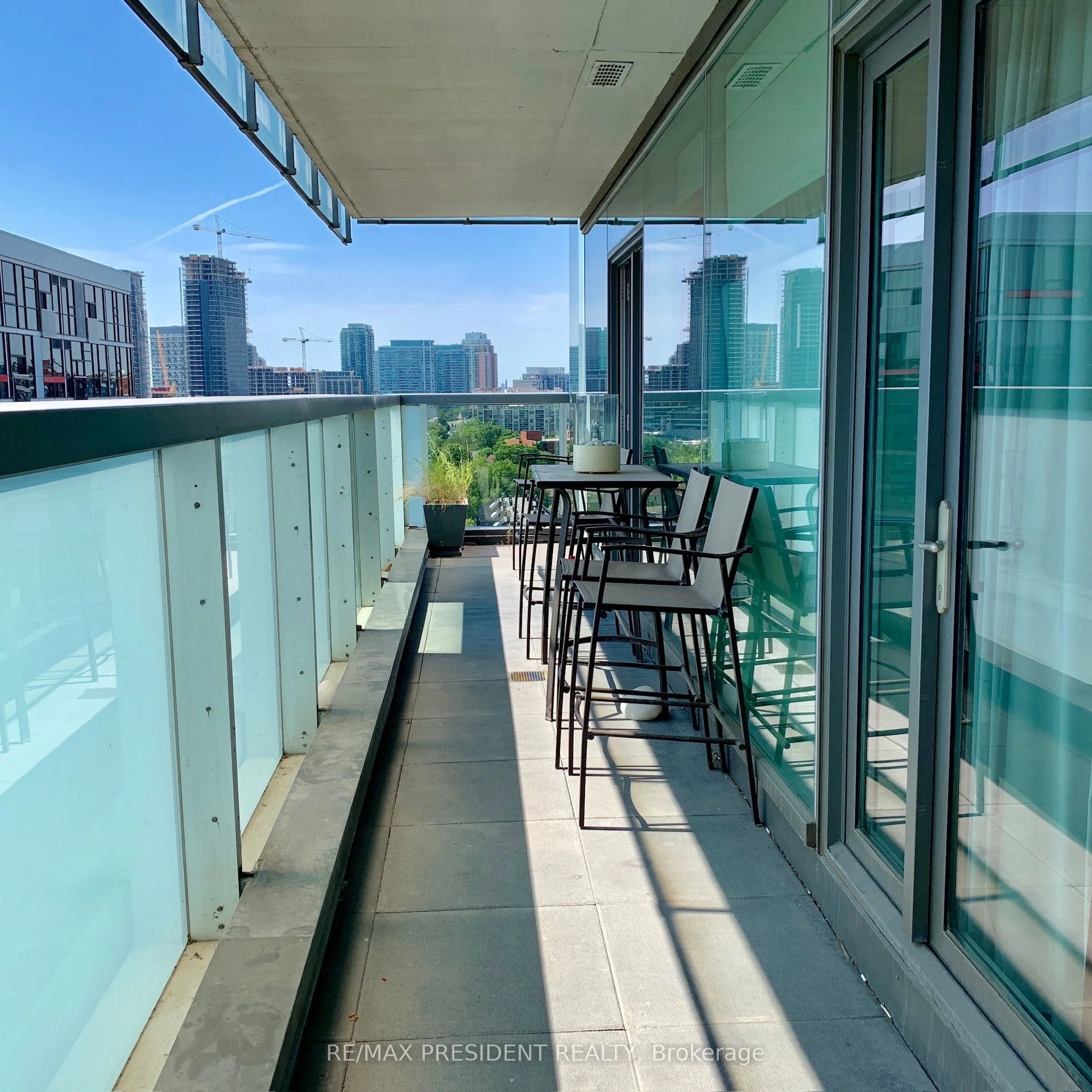 552 Wellington Street W 1103, Toronto C01, ON M5V 2V5