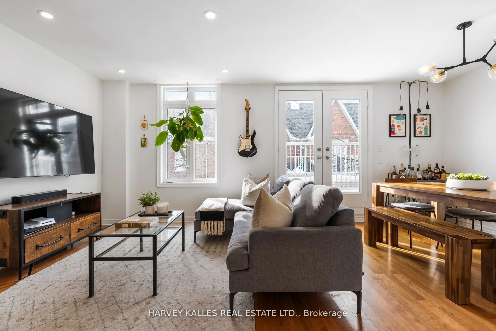 12 Sudbury Street 1410, Toronto C01, On M6j 3w7