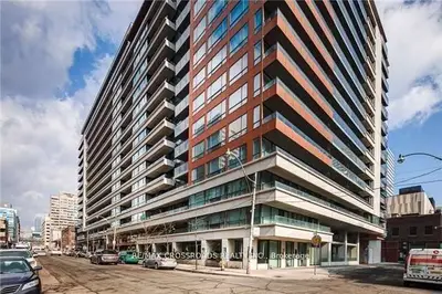 111 Elizabeth Street 631, Toronto C01, On M5g 1p7