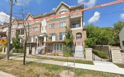 Condo Townhouse in Toronto