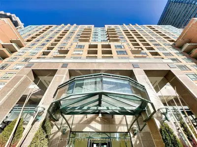 887 Bay Street 701, Toronto C01, On M5s 3k4