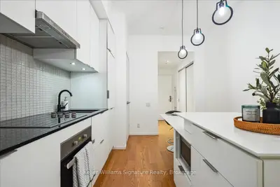 Condo Apartment in Toronto