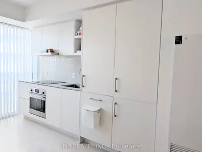 88 Harbour Street 3011, Toronto C01, On M5j 0c3