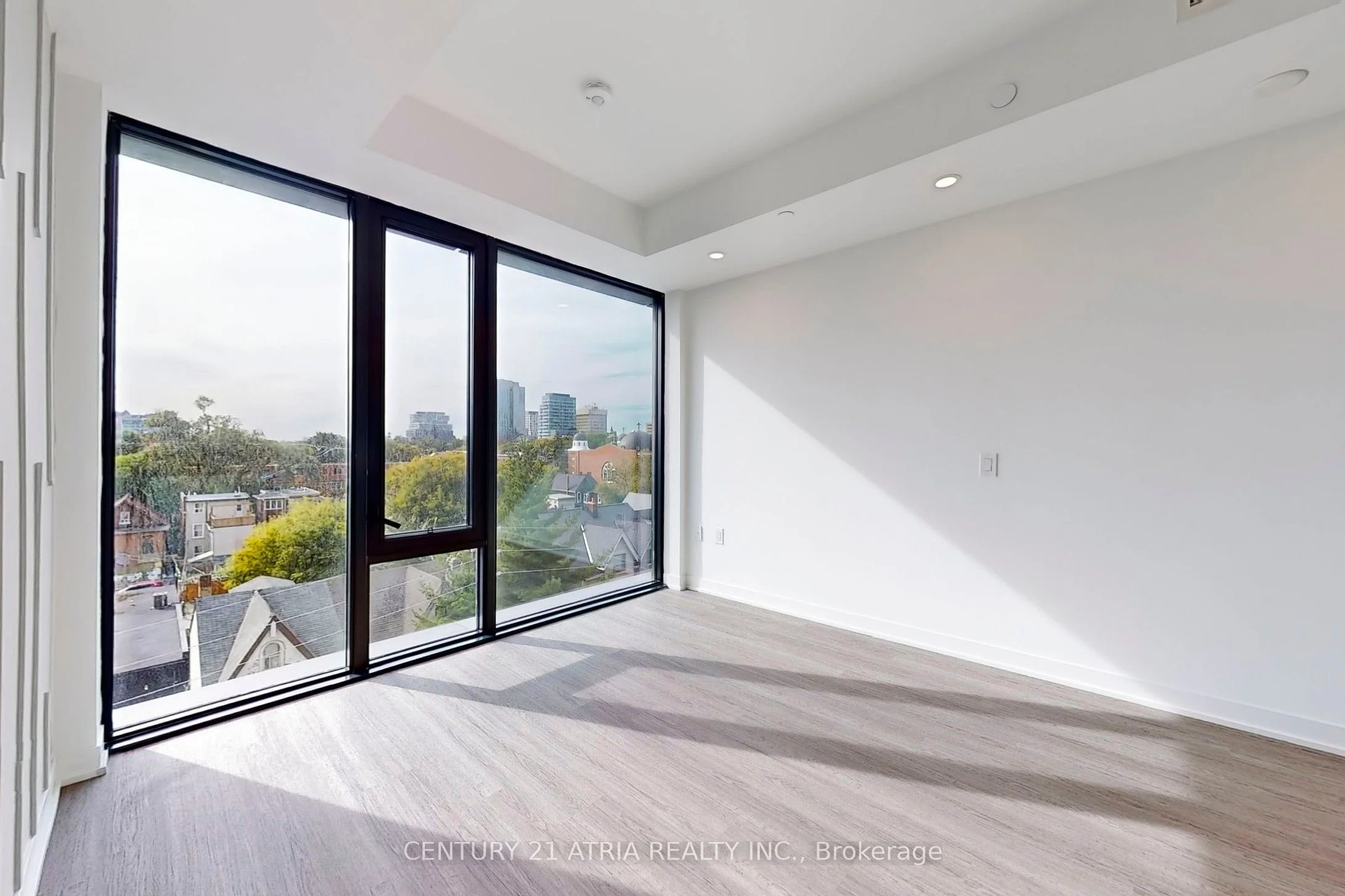 195 McCaul Street 503, Toronto C01, ON M5T 1W6