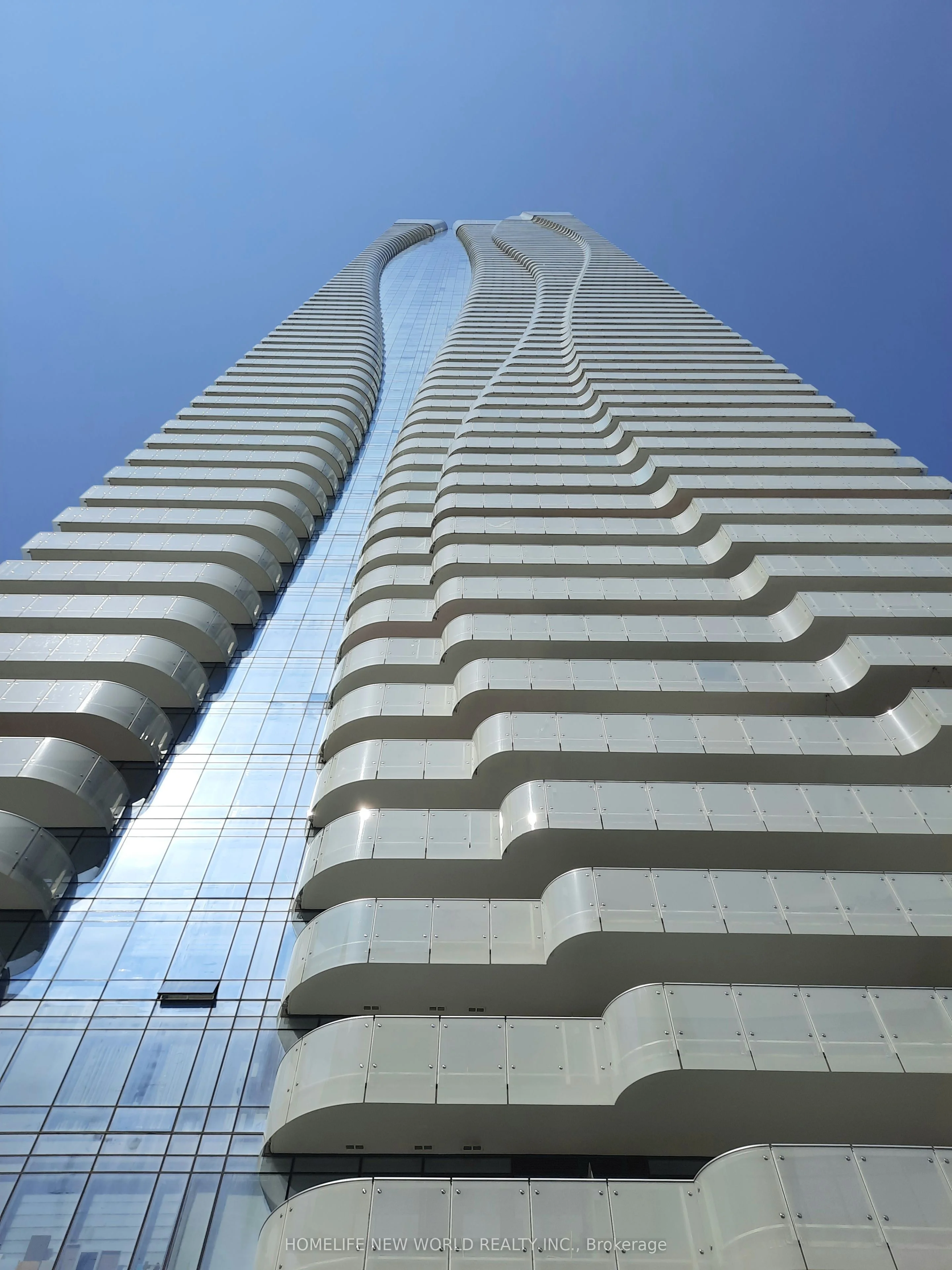 1 Bloor Street E 6902, Toronto C08, On M4w 0a8