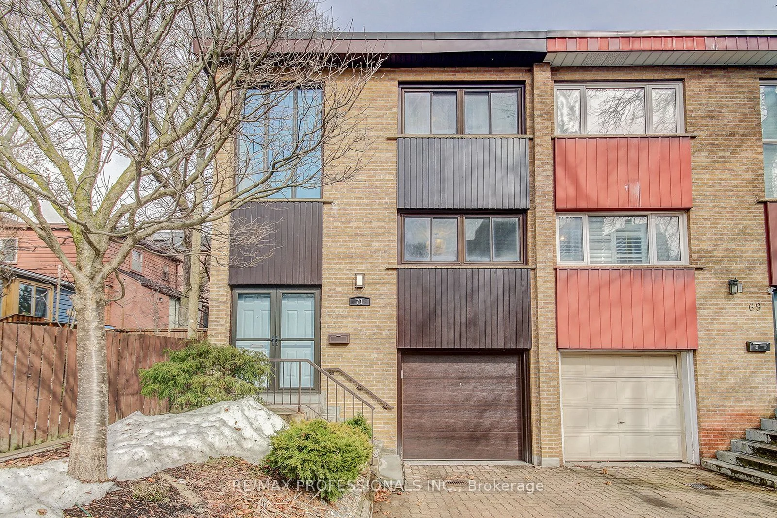 71 Elvina Gardens, Toronto C10, On M4p 1y1