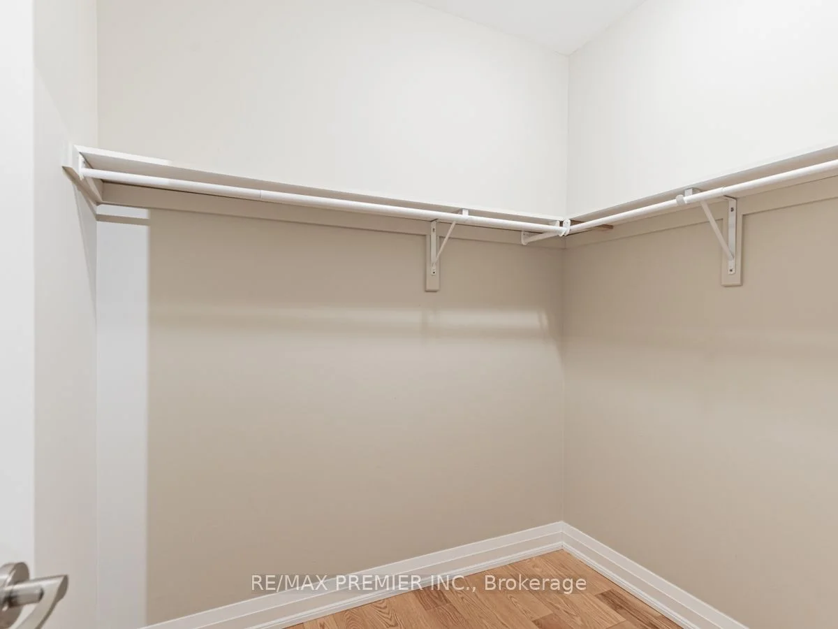 473 Dupont Street 5, Toronto C02, ON M6G 1Y6