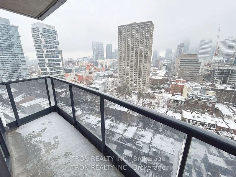 25 Carlton Street 1703, Toronto C08, ON M5B 1L4