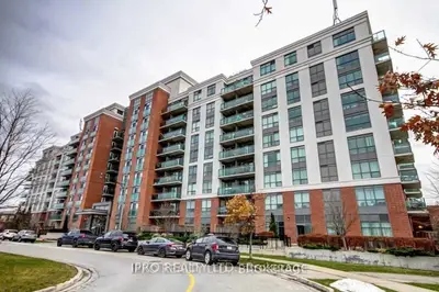 Condo Apartment in Toronto