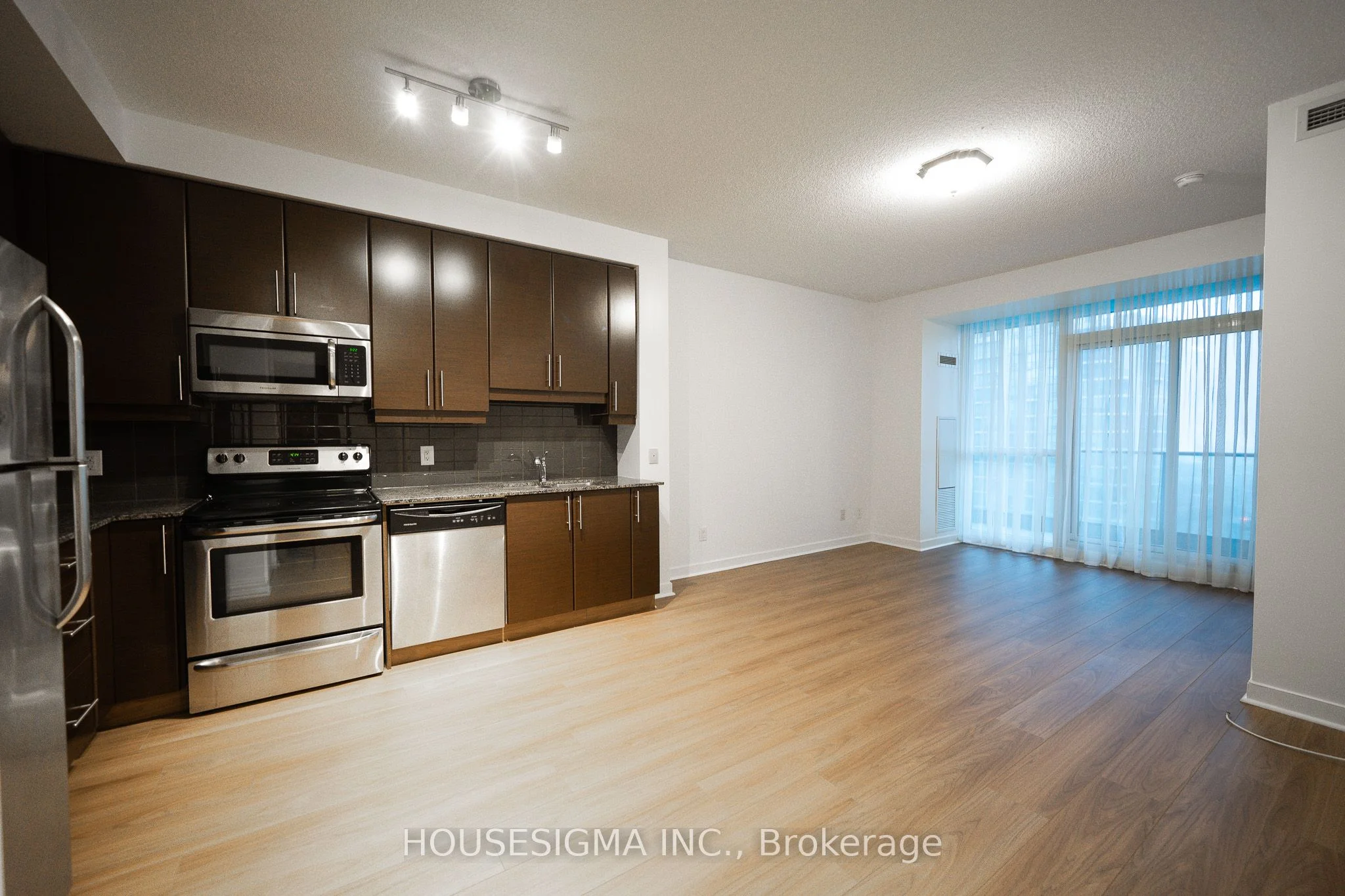 33 Bay Street 3407, Toronto C01, On M5j 2z3