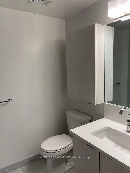 38 Iannuzzi Street 614, Toronto C01, ON M5V 0E8
