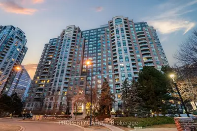 Condo Apartment in Toronto