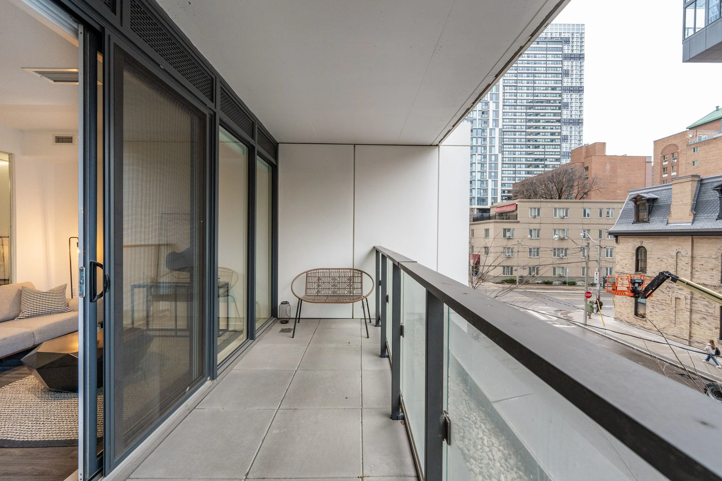 77 Shuter Street 207, Toronto C08, On M5b 0b8