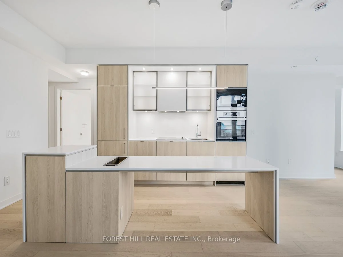 11 Yorkville Avenue 1005, Toronto C02, ON M4W 1L2