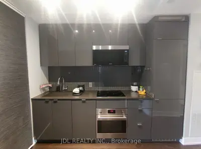 7 Grenville Street 1112, Toronto C01, On M4y 0e9