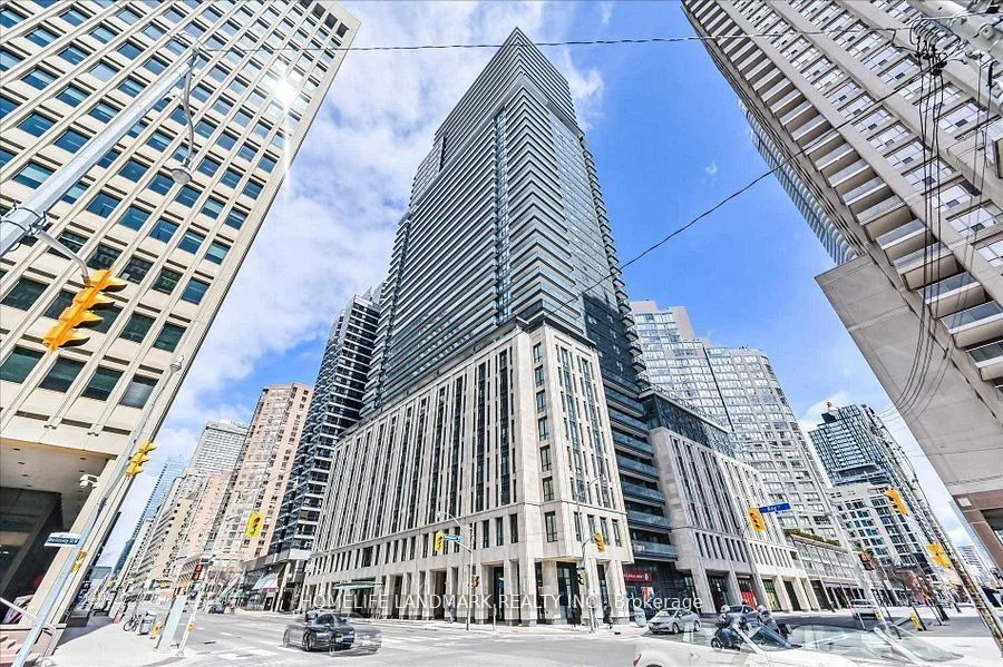 955 Bay Street 319, Toronto C01, On M5s 2a2
