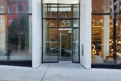55 Ontario Street 1205, Toronto C08, On M5a 0t8