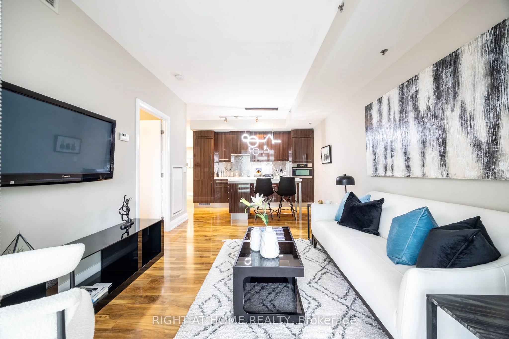 80 John Street 1101, Toronto C01, On M5v 3x4