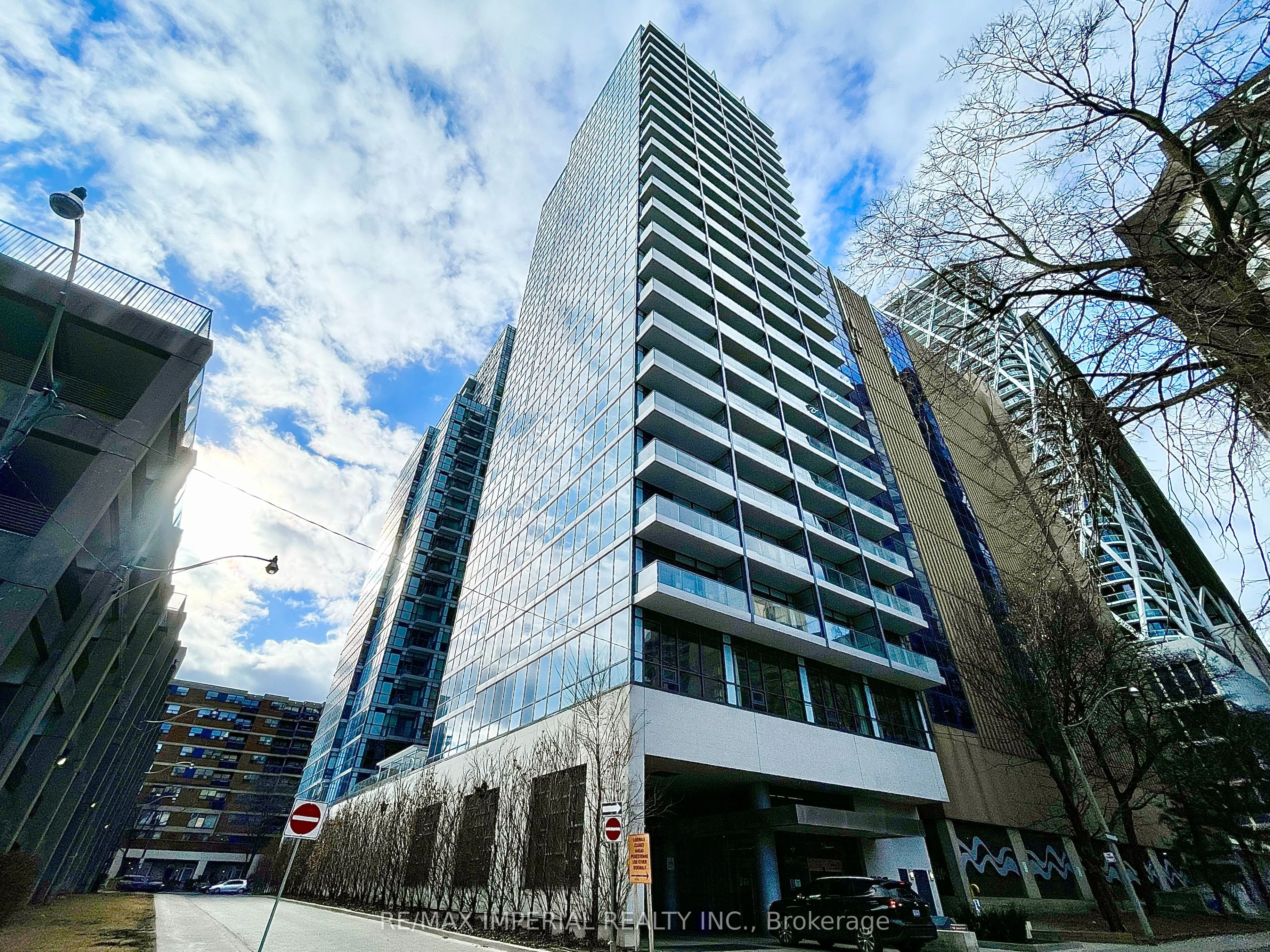Condo Apartment in Toronto