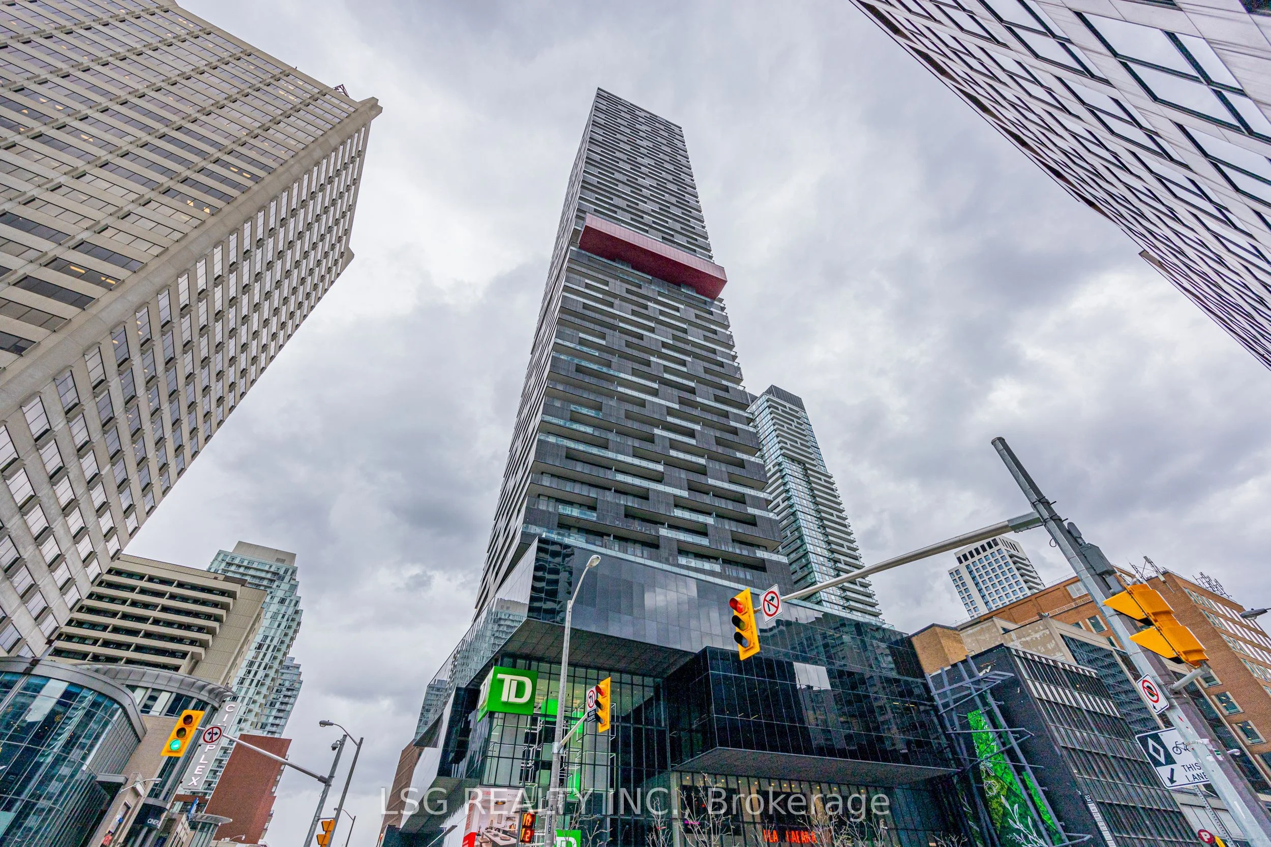 8 Eglinton Avenue E 706, Toronto C10, On M4p 0c1