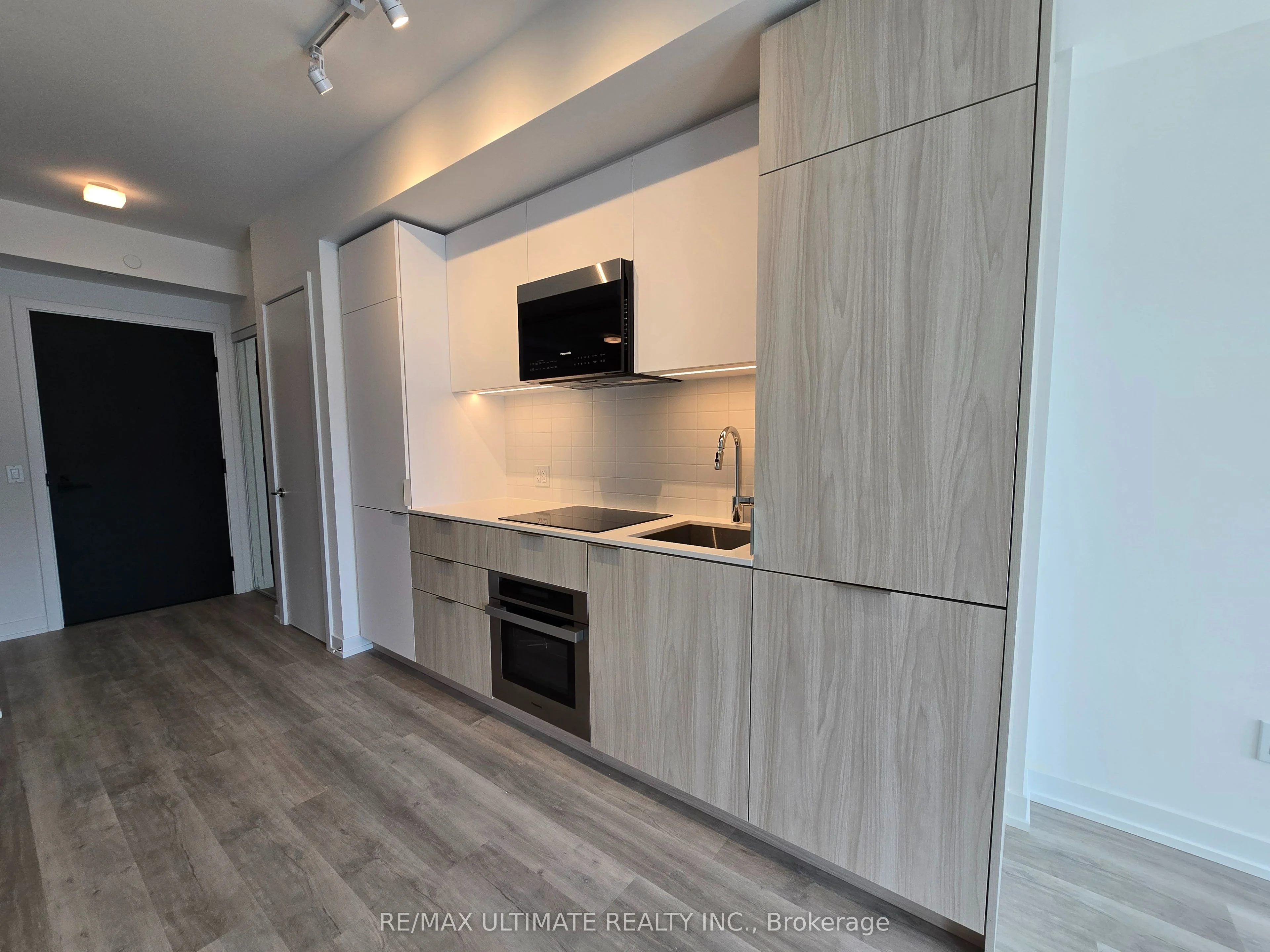 28 Eastern Avenue 717, Toronto C08, ON M5A 1H5