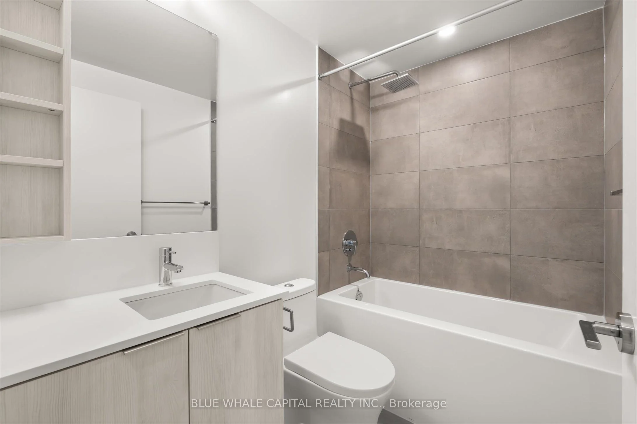 8 Wellesley Street W 1006, Toronto C01, ON M4Y 0J5