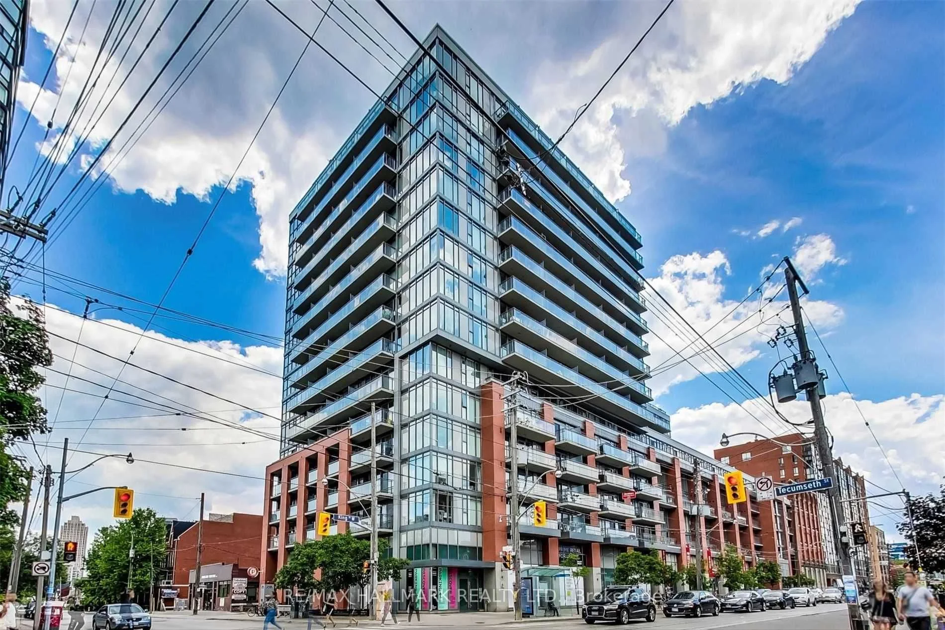 Condo Apartment in Toronto