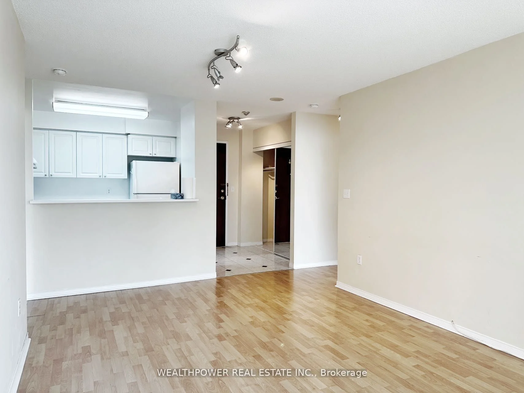 8 Pemberton Avenue 1206, Toronto C14, ON M2M 4K8