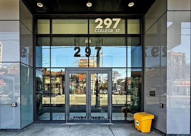 297 College Street 606, Toronto C01, On M5t 0c2