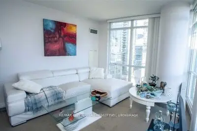 11 Brunel Court 1110, Toronto C01, On M5v 3y3