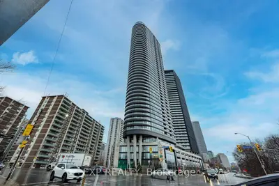 Condo Apartment in Toronto