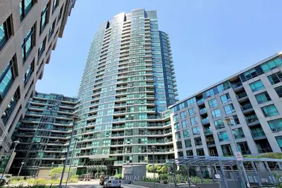 231 Fort York Boulevard 205, Toronto C01, On M5v 1b2