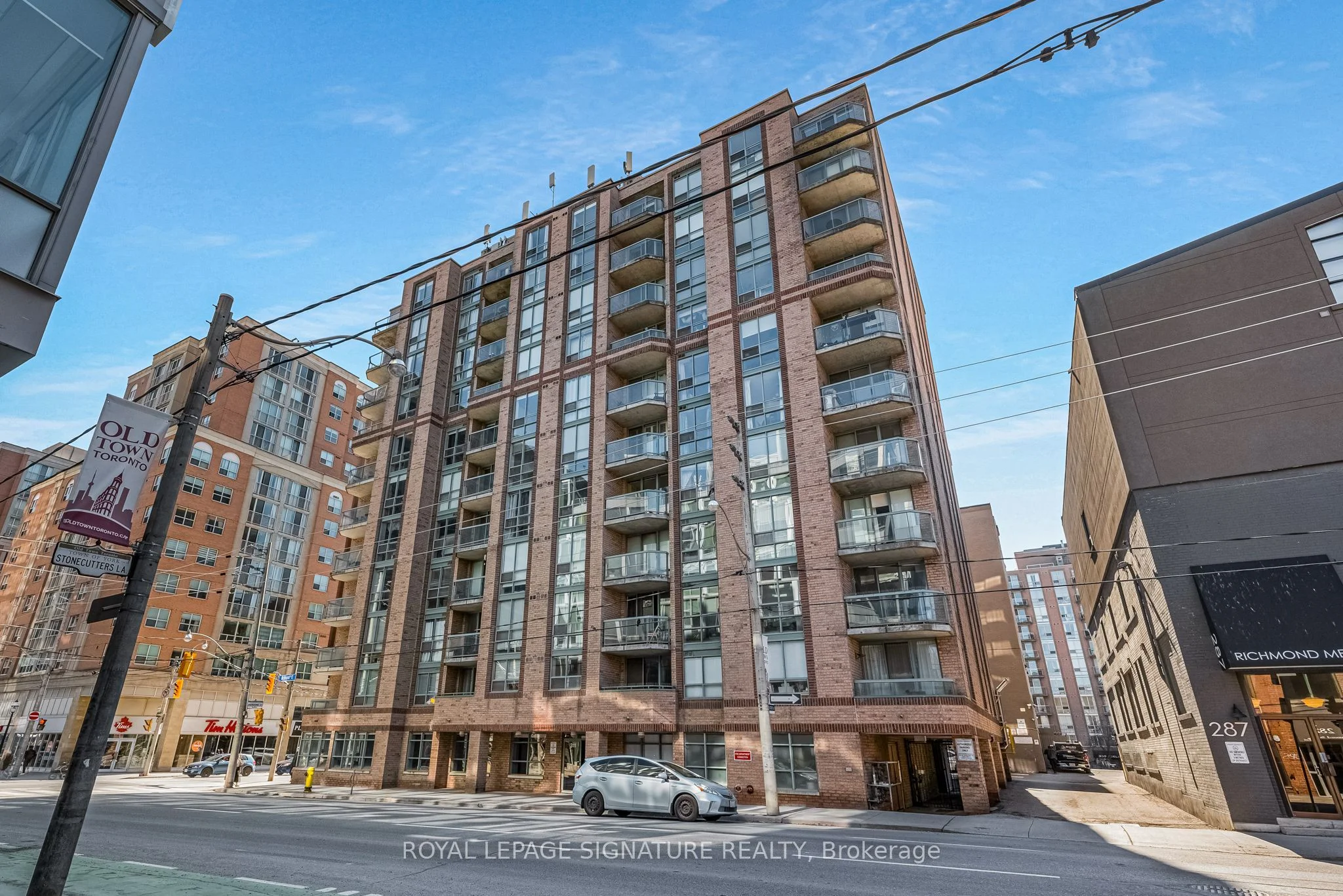 Condo Apartment in Toronto