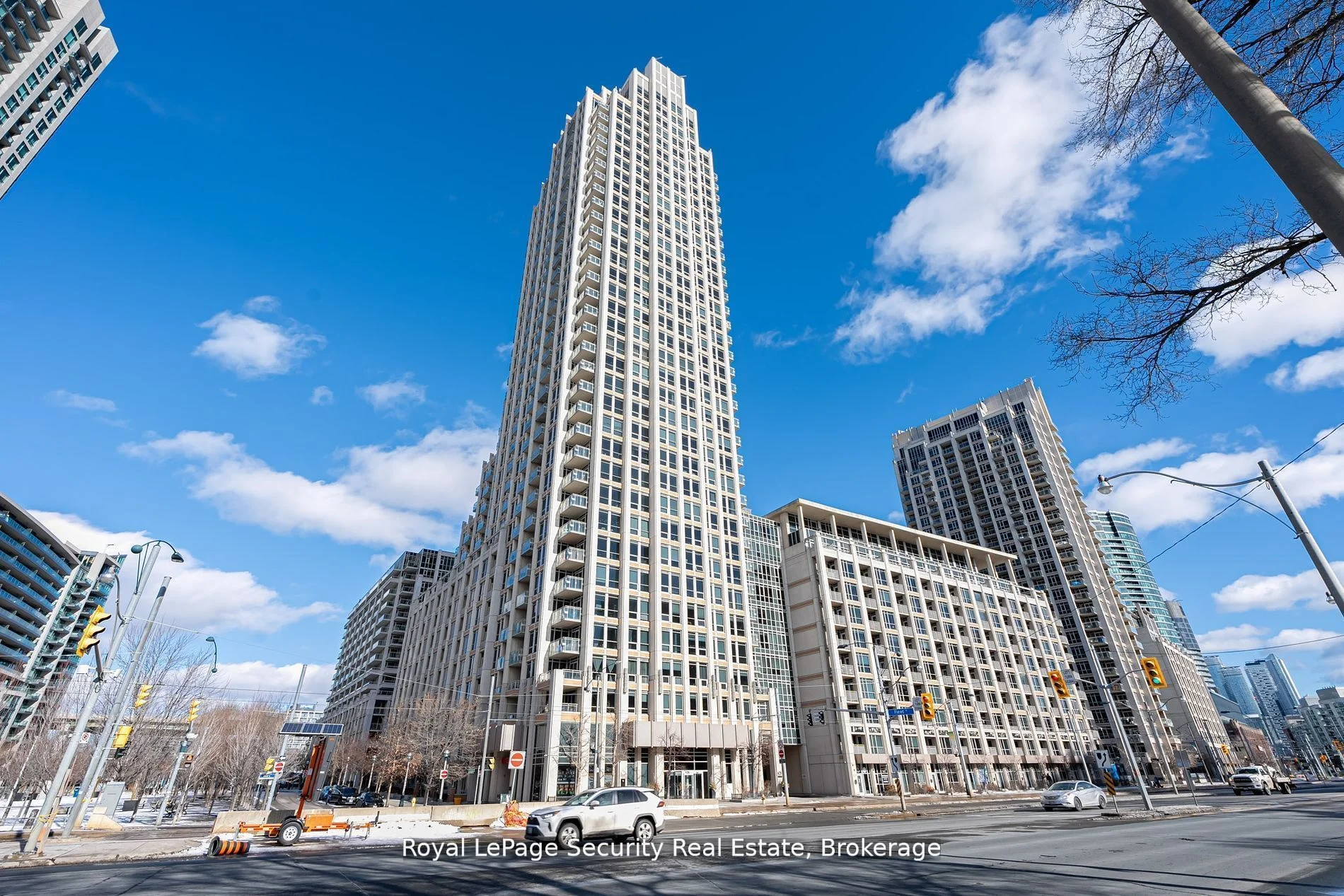 Condo Apartment in Toronto
